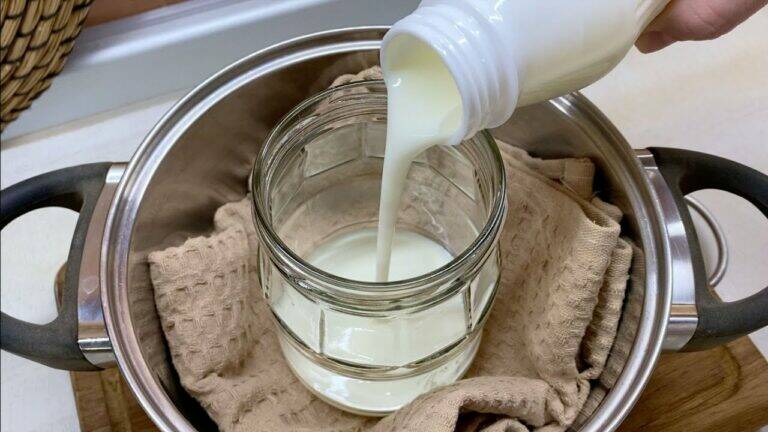 This simple trick transforms yogurt into a creamy delight you won’t buy again…