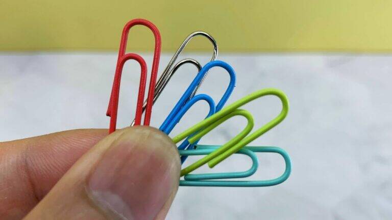 This simple trick transforms ordinary paper clips into essential tools for every home…
