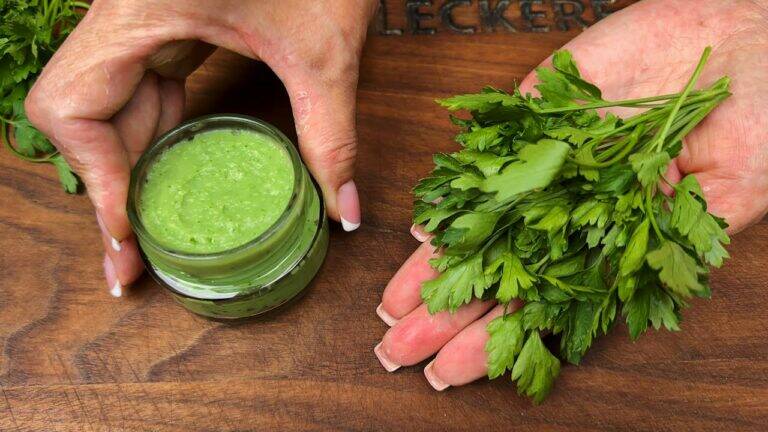 This simple trick makes your skin glow like a 20-year-old… you’ll want to try it!