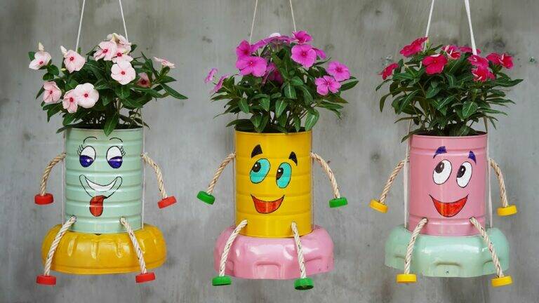 Discover how to transform old milk cans into a vibrant flower garden…
