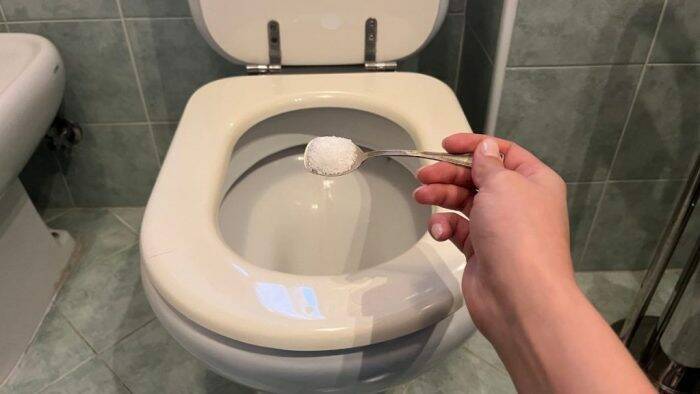 Agua Limpia y un Inodoro Fresco Durante Toda la Semana: El Truco Casero que Está Conquistando los Hogares