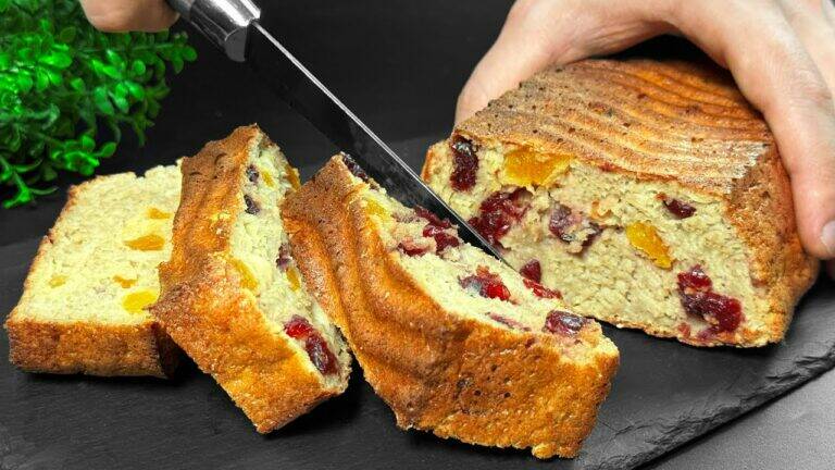 This simple recipe transforms oats and bananas into a delicious cake in minutes…