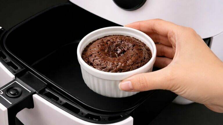 This simple dessert transforms your air fryer into a chocolate dream come true…