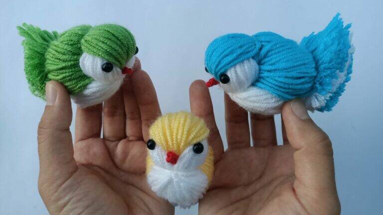This simple technique transforms yarn into adorable birds… you’ll want to try it now!
