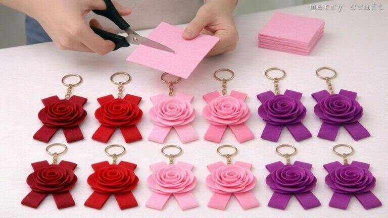 This simple technique transforms leftover fabric into beautiful keychains…