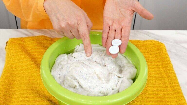 This simple method transforms dull whites into glowing brilliance… you won’t believe the results!