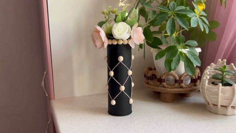 This simple idea turns trash into stunning room decor… you won’t want to miss it!