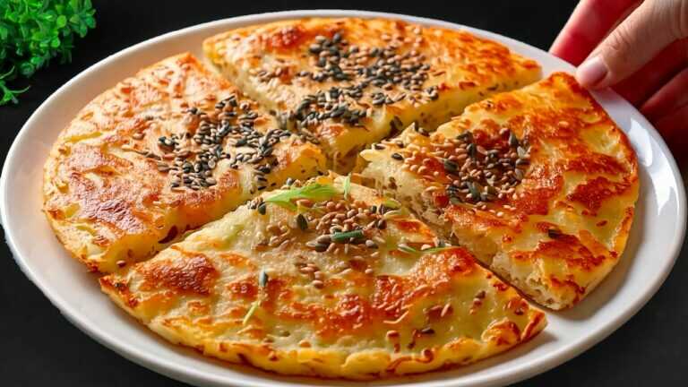 🥣 Omlet z płatkami owsianymi lepszy niż pizza – 2 proste wersje z mozzarellą
