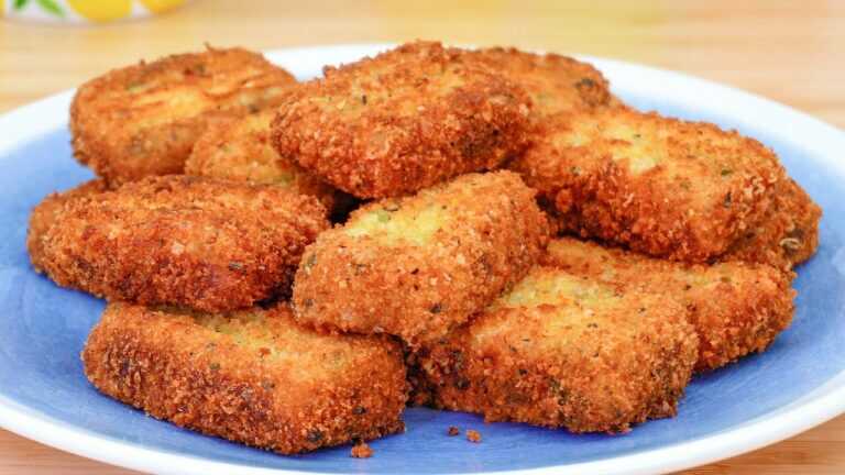🥔 Masz 2 ziemniaki i 1 jajko? Zrób te chrupiące ziemniaczane medaliony z parmezanem