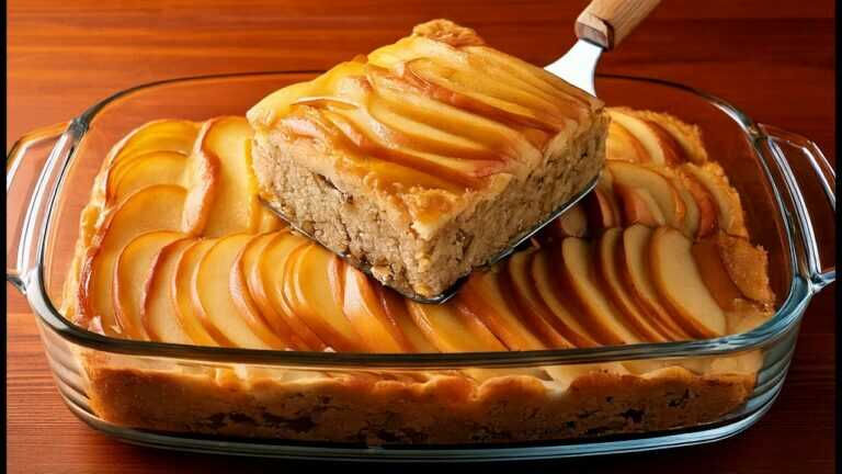 🍎 Robię to ciasto owsiane 3 razy w tygodniu – bez mąki, z jabłkiem i bakaliami