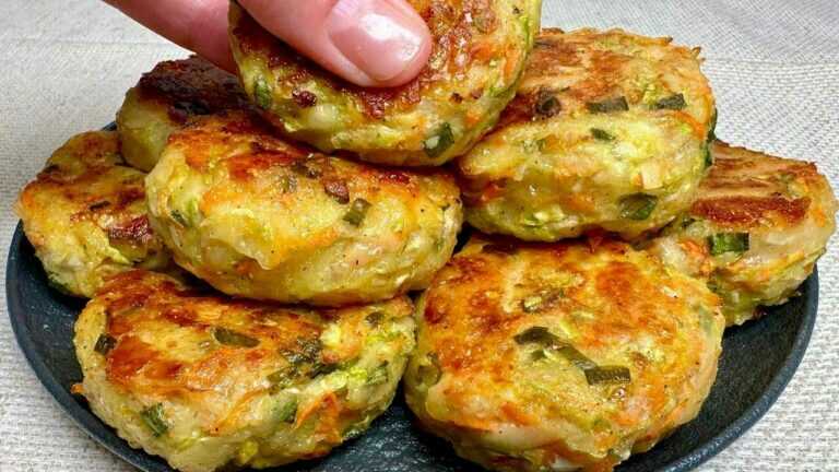 🥒 Galettes de courgette au fromage : saines, dorées et incroyablement savoureuses