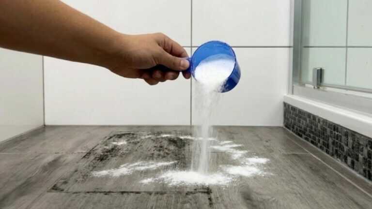 Versate del lievito sul pavimento del vostro bagno. Il risultato è sbalorditivo!