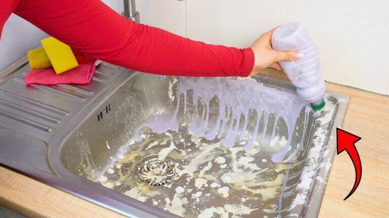 Reinige deinen Spülbecken mit 5 günstigen Hausmitteln, die du zu Hause hast!