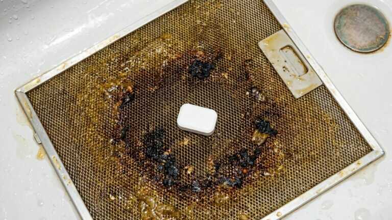 Cette hotte de cuisine était absolument dégoûtante, vous ne voulez pas cela dans votre cuisine