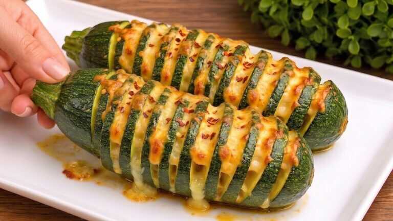 Je zult niet geloven hoe lekker deze courgettes met slechts 2 ingrediënten zijn! Ontdek het recept!