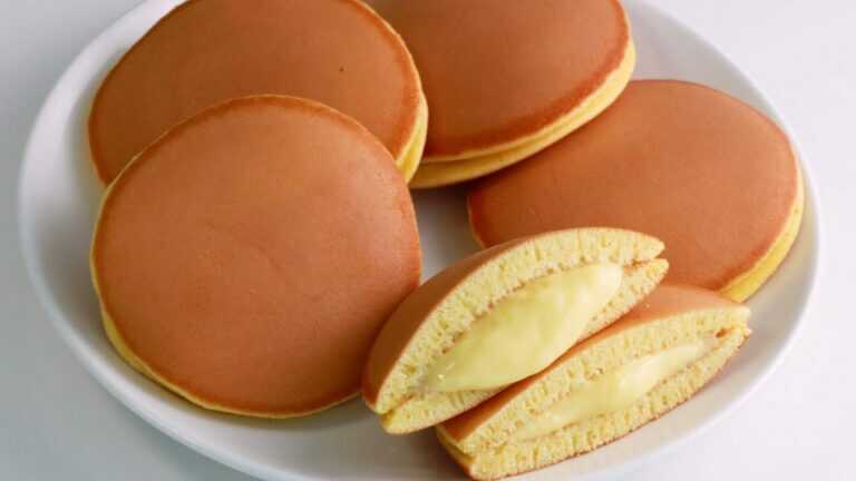 🥞 Łatwe i szybkie japońskie Dorayaki – puszyste placuszki z kremowym nadzieniem