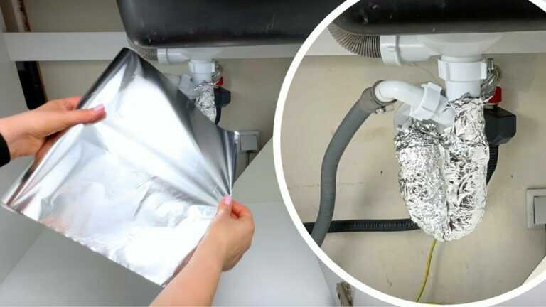 Wikkel de buizen onder de gootsteen in aluminiumfolie
