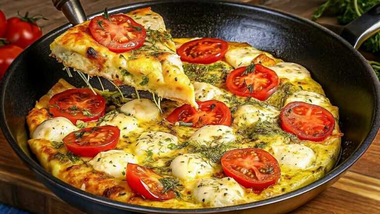 🥒 Grattugia 2 zucchine e 4 patate: torta salata sostanziosa con mozzarella e salsa al cetriolo