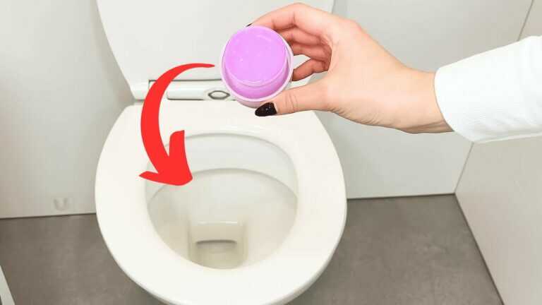 Gieße das in die Toilettenschüssel und dein Bad riecht ohne Mühe gut