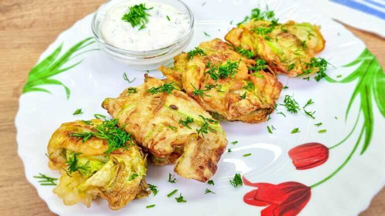 Que manger pour le dîner sans viande ce soir! Recettes de courgettes –