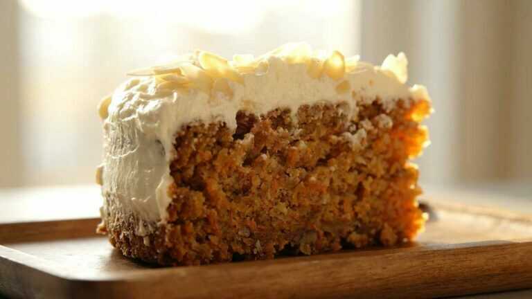 Carota, fiocchi d’avena e mela! Senza zucchero! Senza farina bianca! La mia torta d’avena preferita.