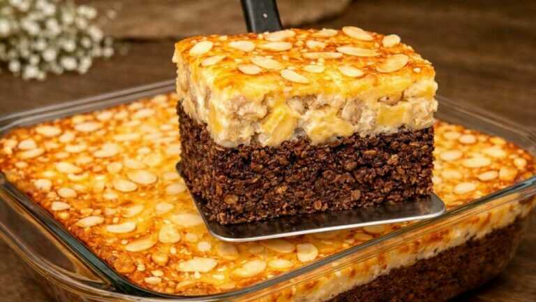 Hai avena e banane? Prepara questa torta sana in pochi minuti