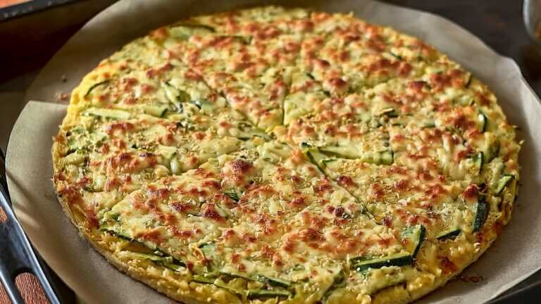 Nie kupuję już pizzy! Zdrowy przepis z 1 cukinii i płatków owsianych!