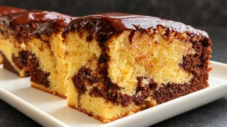 Najdelikatniejsze ciasto cynamonowe z czekoladowym ganache 🤎 Prosty i szybki przepis