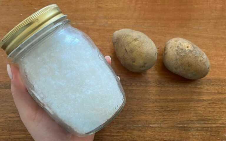 Kartoffeln und Salz: Der uralte Haushaltstrick, den schon unsere Großeltern kannten