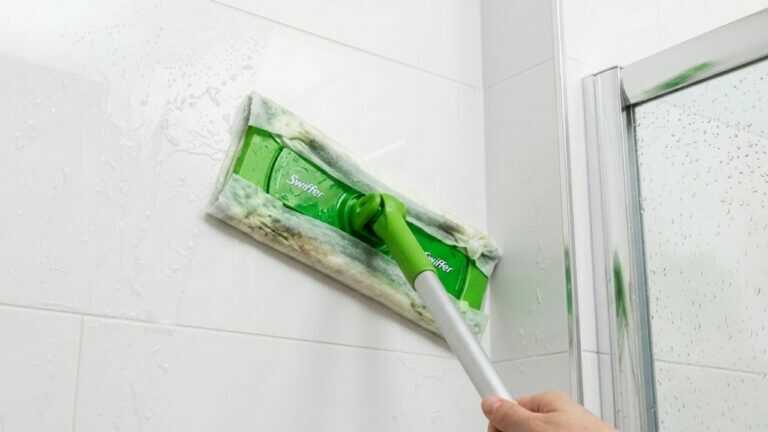 Vous utilisez mal votre Swiffer ! 8 astuces rapides et géniales