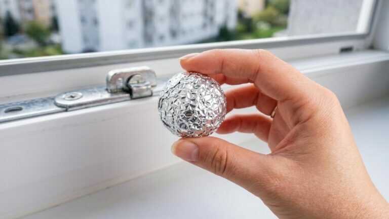¡En lugar de tirarlo, ponlo en la ventana! La calefacción costará mucho menos