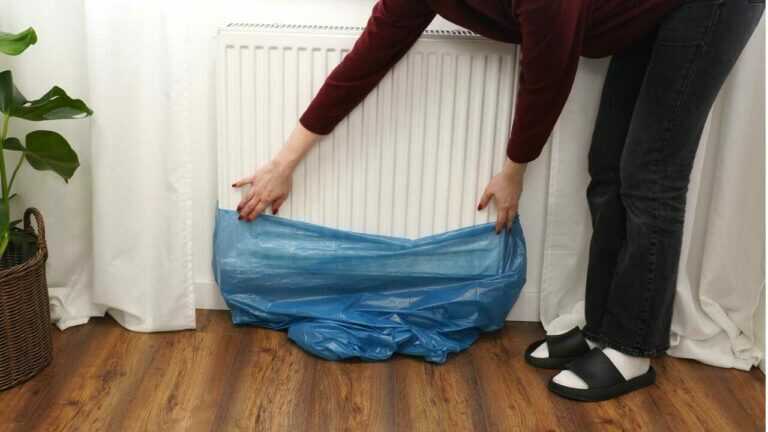 Stülpe eine Tüte über deinen Heizkörper – dieser Trick hat einen überraschenden Effekt!