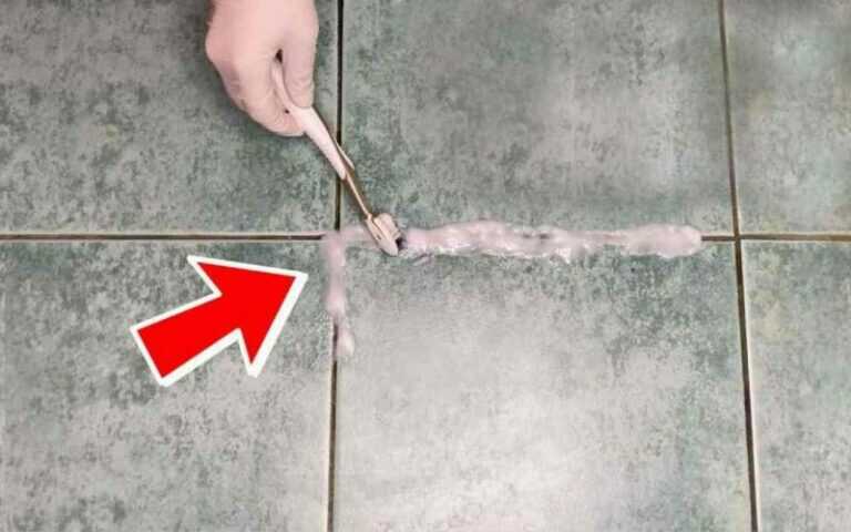 Mit diesem alten Fliesenleger-Trick sagst du schwarzen Fugen Lebewohl!
