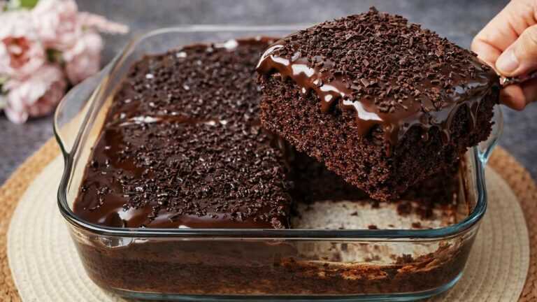 La ricetta della torta al cioccolato senza uova più facile! Super soffice e deliziosa! 🍫